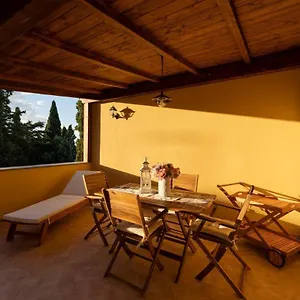 - Terrazza Sul Tramonto Del Silenzio , Lajatico Italia